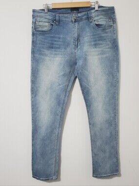 Steve's Jeans Slim Straight Light Wash Jeans 38" Waist